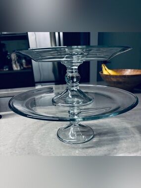 Williams Sonoma Glass Two-Tier Cake/Petit Fore Display